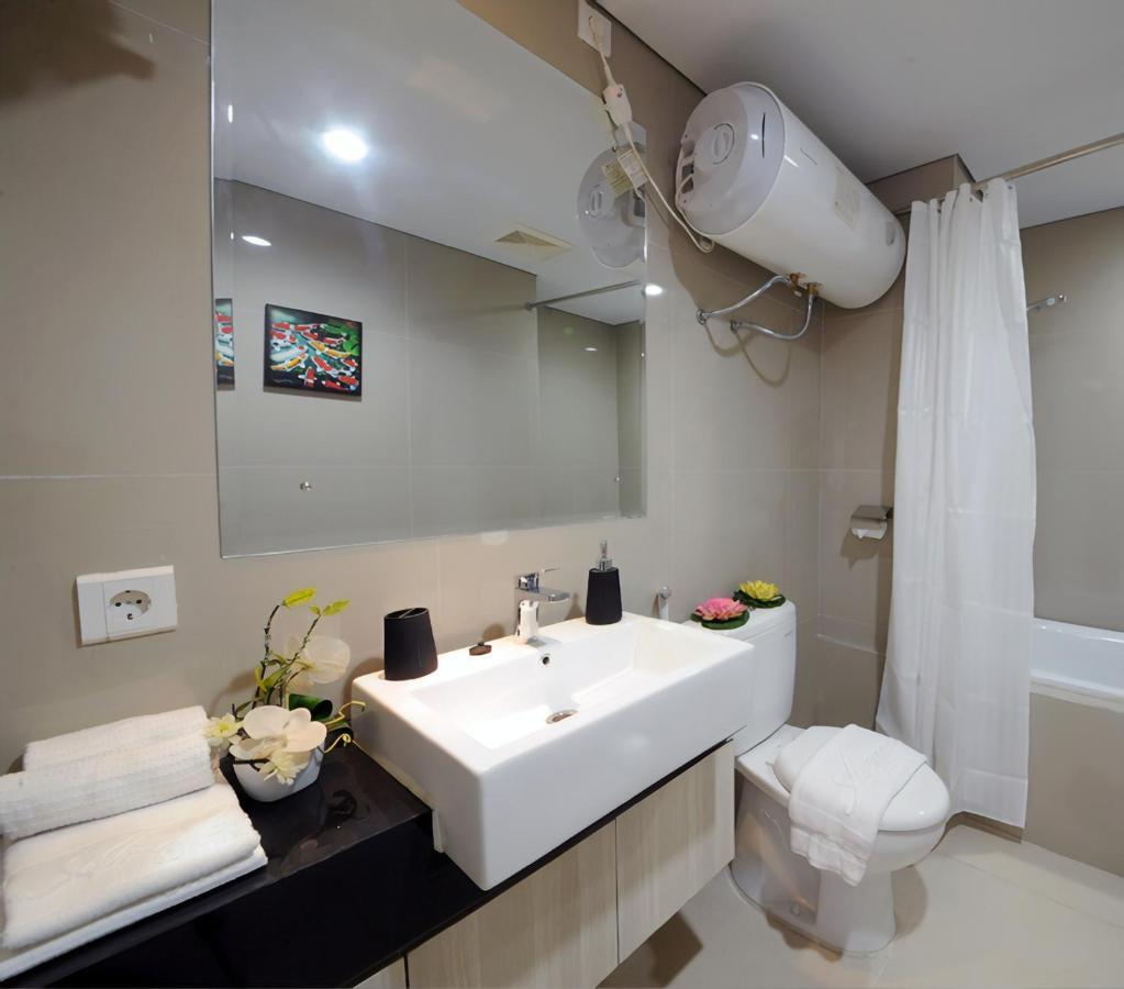 Azalea Suites Cikarang By Jayakarta Group Bekasi Luaran gambar