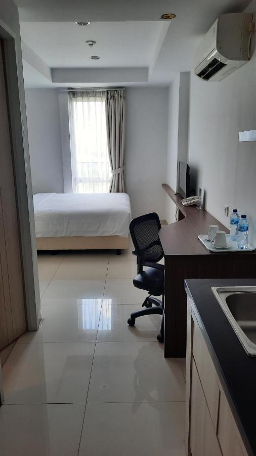 Azalea Suites Cikarang By Jayakarta Group Bekasi Luaran gambar