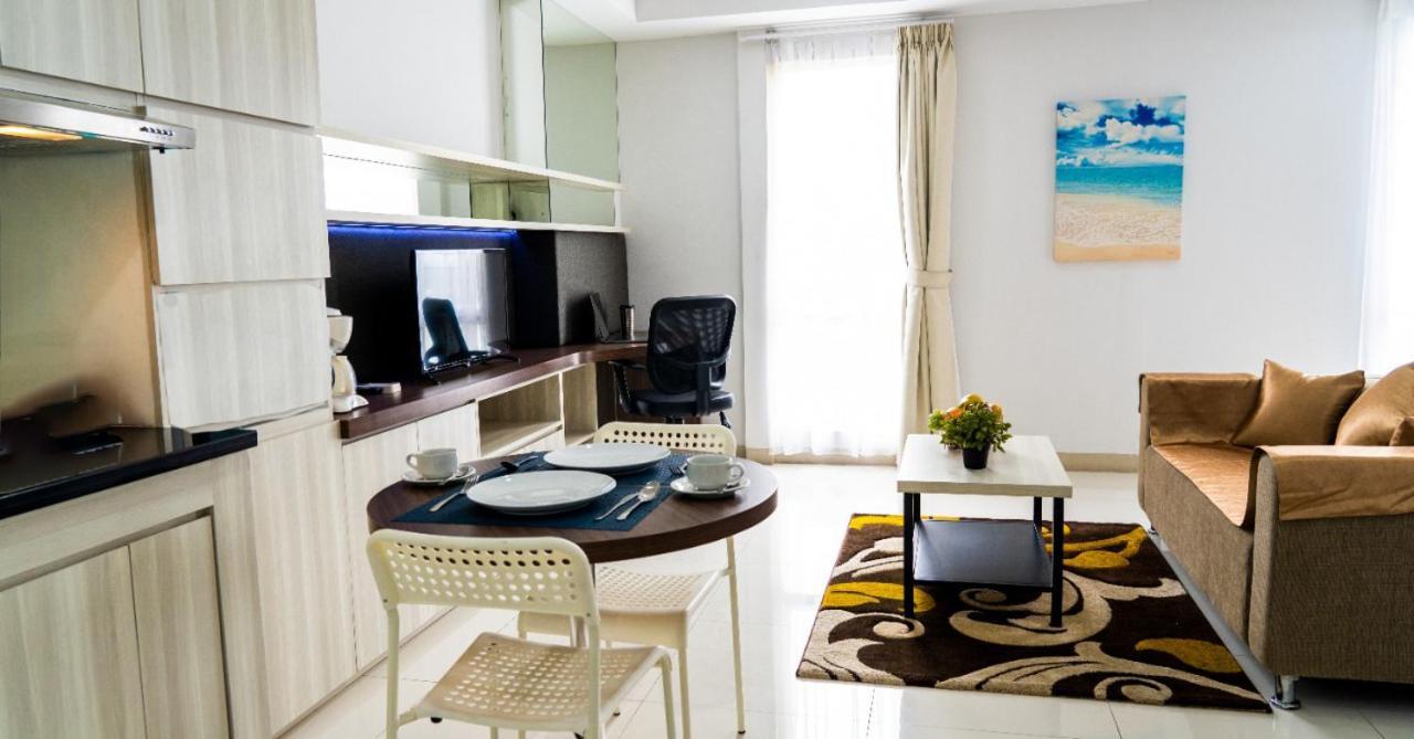 Azalea Suites Cikarang By Jayakarta Group Bekasi Luaran gambar